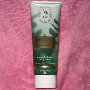 Bath & Body Works Eucalyptus Spearmint Body Cream - Green & White